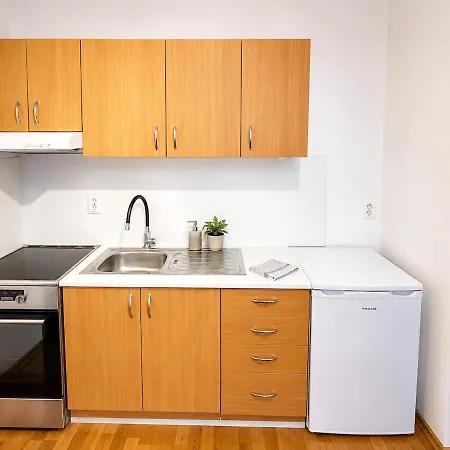 2-bedroom With Panoramic View Near The Airport Μπρατισλάβα